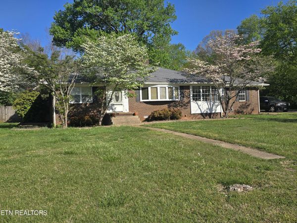 1529 Scenic Drive , Maryville, TN 37803