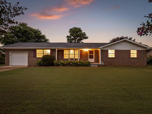 325 Kelsey Drive , Rossville, GA 30741