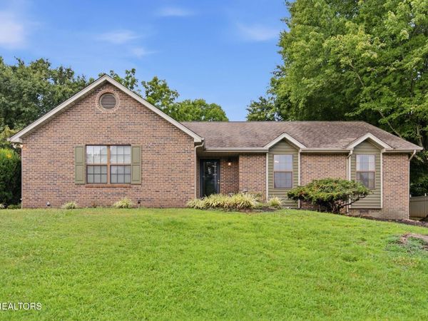 935 Sugarwood Drive , Maryville, TN 37803