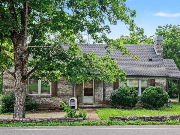 219 8th Ave S, Lewisburg, TN 37091