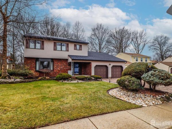 11 Lyric Drive , Colonia, NJ 07067