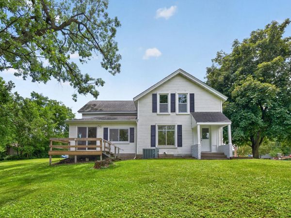 505 Maiden Avenue , Wabasha, MN 55981