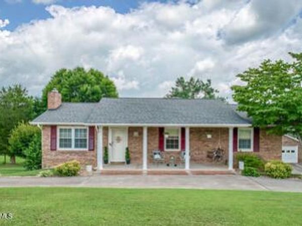 1014 Cedar Hills Drive, Church Hill, TN 37642