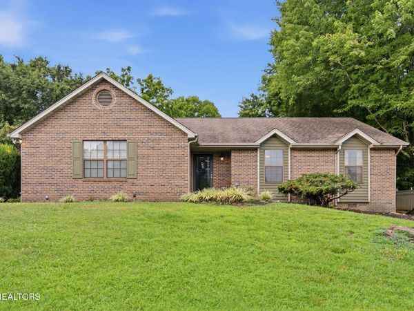 935 Sugarwood Drive, Maryville, TN 37803