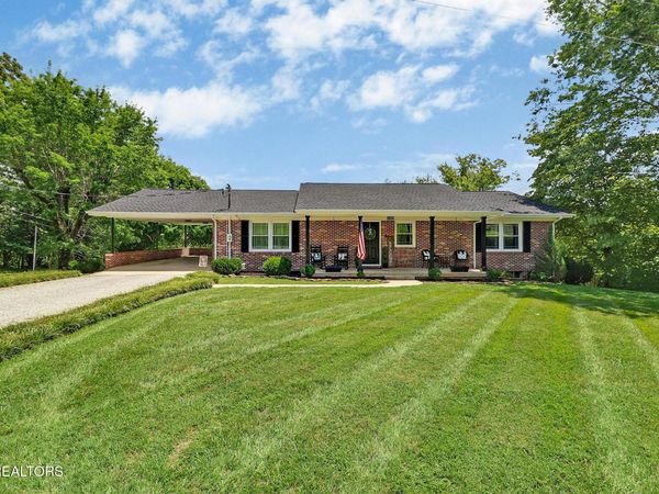 335 Woodland St, Livingston, TN 38570