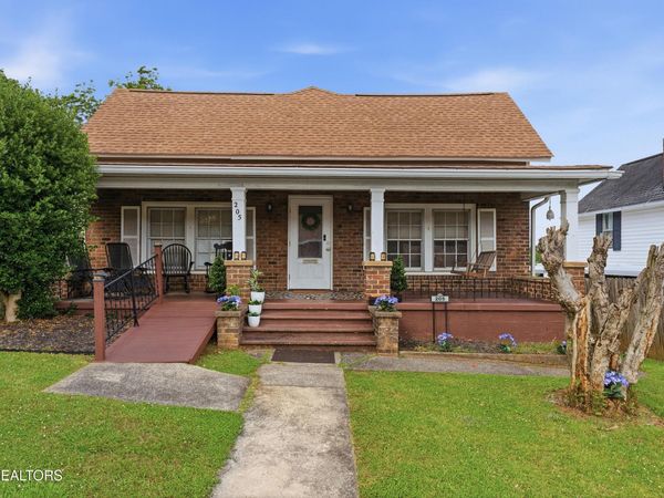 205 Kingston St, Lenoir City, TN 37771
