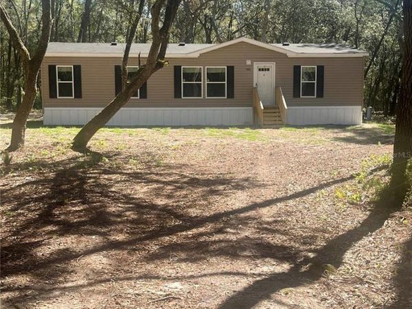 400 S HOLLY AVENUE , FLORAHOME, FL 32140