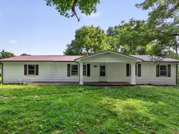 2385 Midway Rd , Smithville, TN 37166