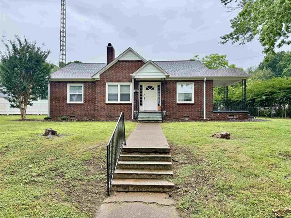 819 Sannoner Ave, Florence, AL 35630