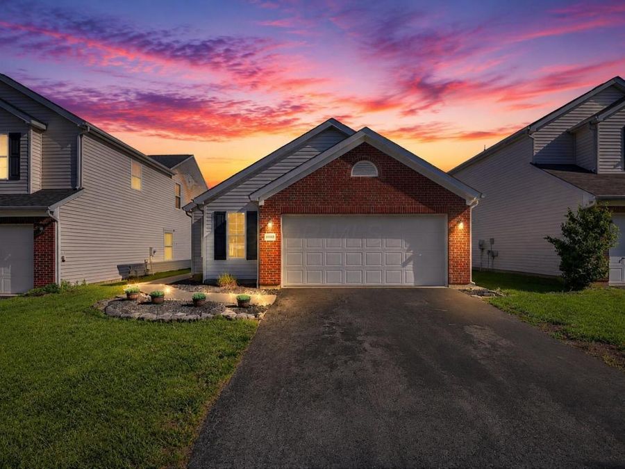 6880 Riding Trail Drive , Canal Winchester, OH 43110 Photo 1