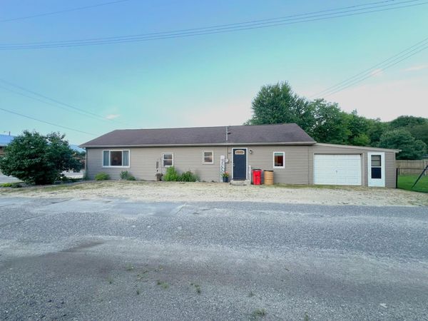420 Oakwood Street , Millville, MN 55957
