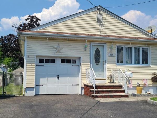 126 Florence Avenue , Colonia, NJ 07067