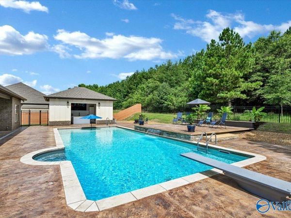 1111 Flatts Trace SW, Cullman, AL 35055