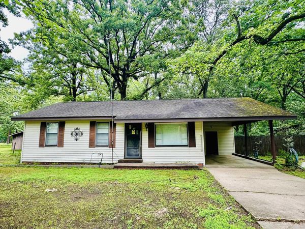 1436 Mimosa St , Crossett, AR 71635