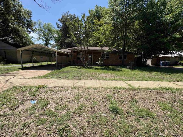610 Roselawn N , West Memphis, AR 72301