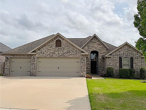 206 Deere Run Drive , Cave Springs, AR 72718