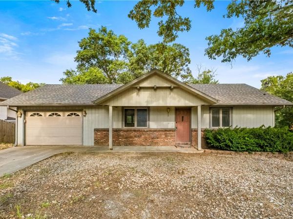 25 Tavistock Drive , Bella Vista, AR 72714