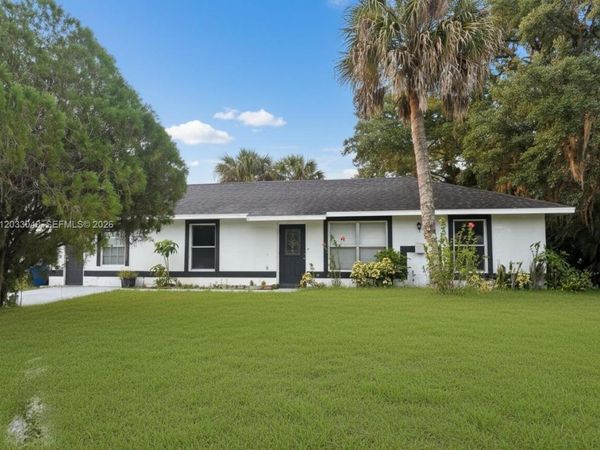 4029 E Sunflower Cir , La Belle, FL 33935
