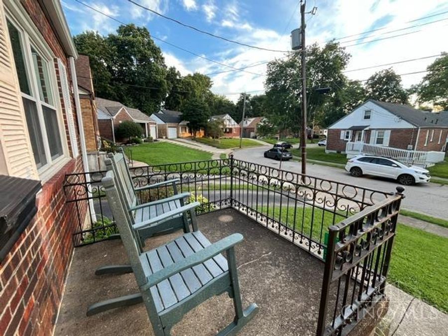 6825 Esther Lane, Madeira, OH 45243 Photo 2