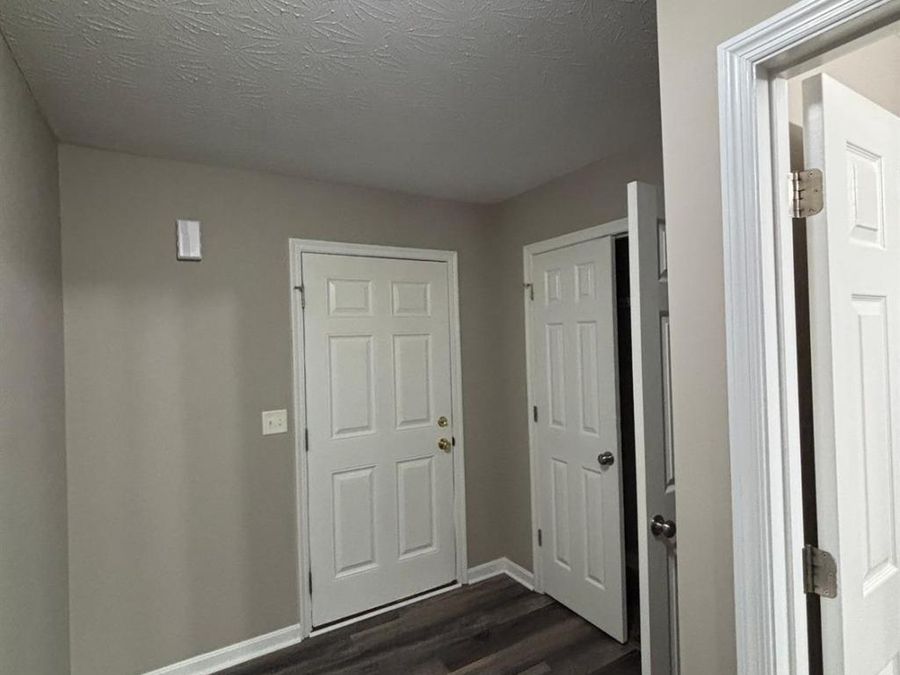 406 Mcewing Drive, Lockland, OH 45215 Photo 3