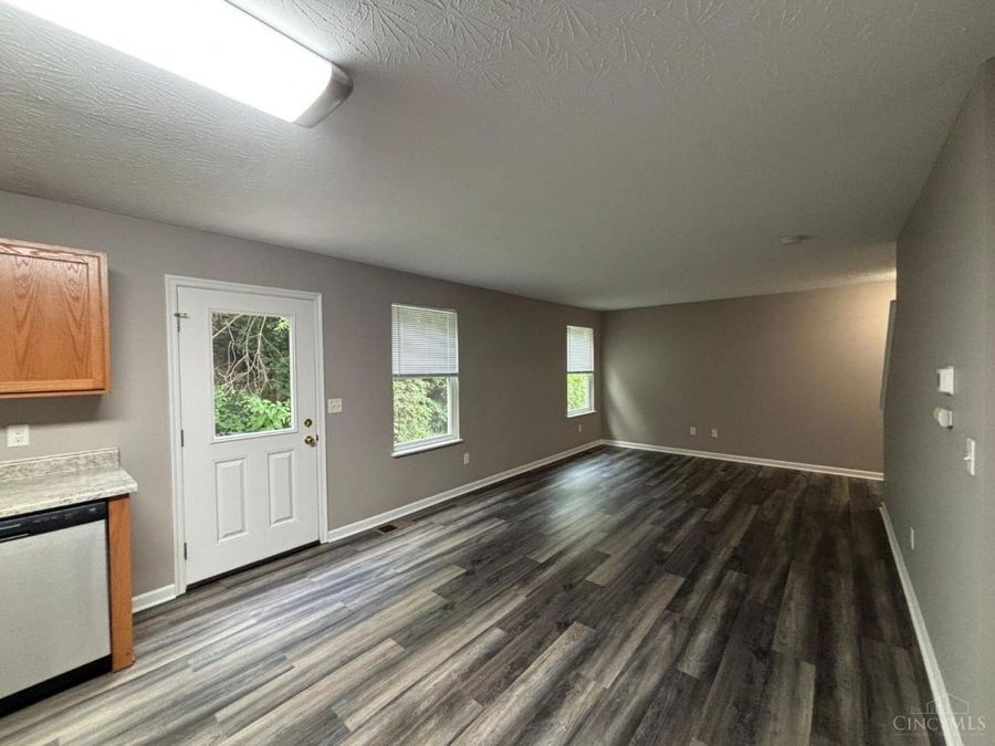 406 Mcewing Drive, Lockland, OH 45215 Photo 5