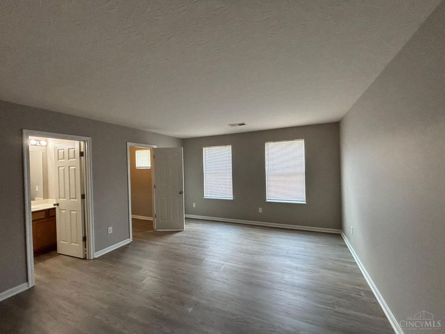406 Mcewing Drive, Lockland, OH 45215 Photo 9