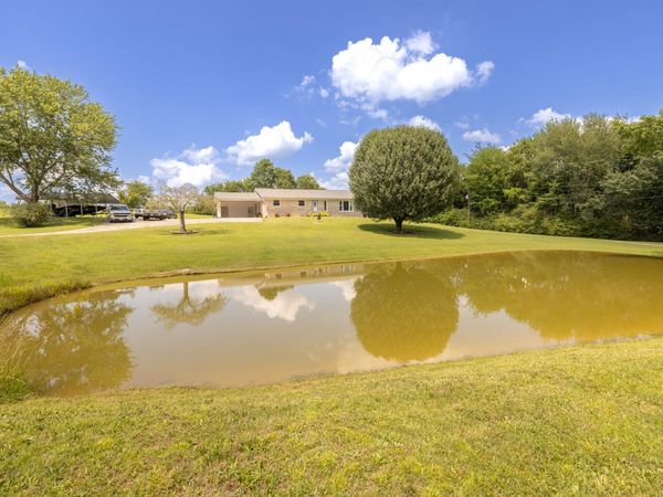 34 Dunn Rd , Leoma, TN 38468