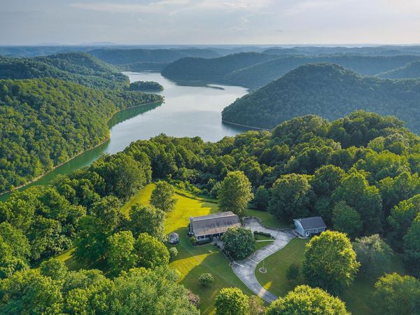 11720 Fox Hill Rd , Baxter, TN 38544