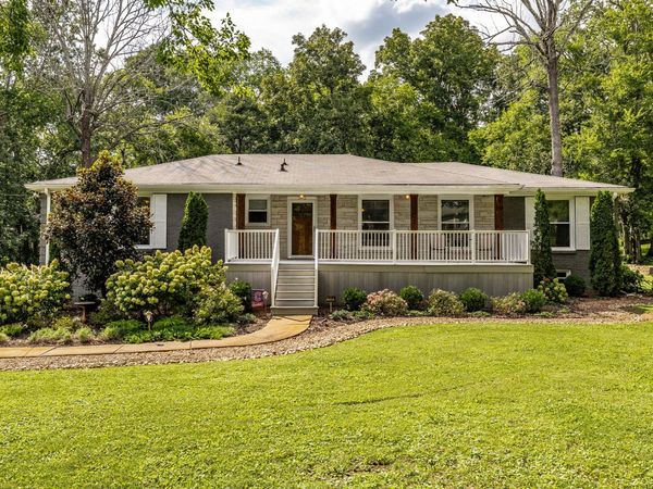 302 Green Acres Dr , Goodlettsville, TN 37072