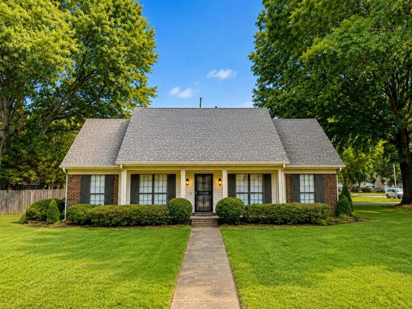245 E WHITE RD, Collierville, TN 38017