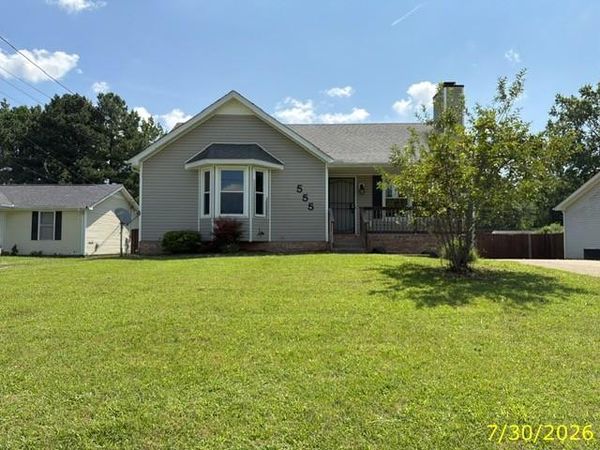 555 Anita Dr , Clarksville, TN 37042