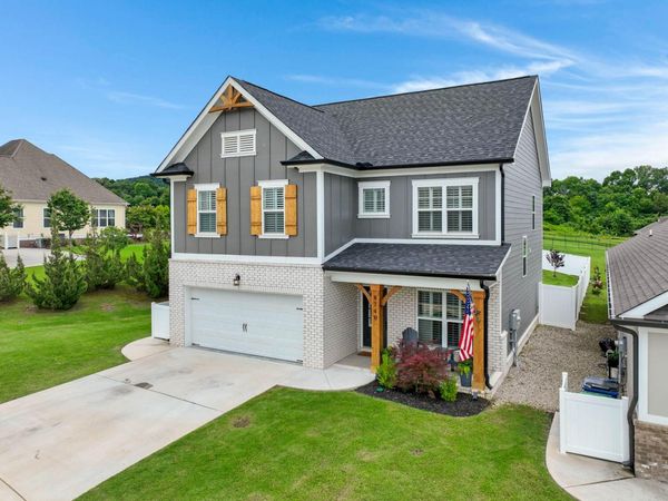 8740 Seven Lakes Drive, Ooltewah 37363
