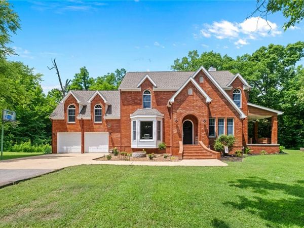 11527 Bright Valley Road , Gravette, AR 72736