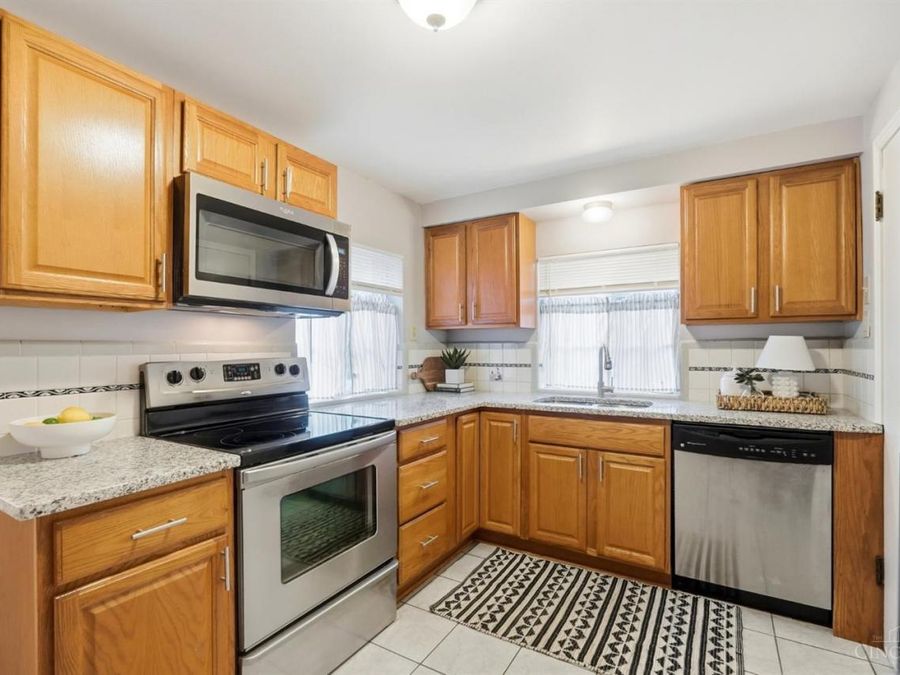 3783 S Broadlawn Circle, Silverton, OH 45236 Photo 11