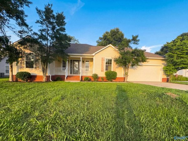 107 Nathan Drive, Owens Cross Roads, AL 35763