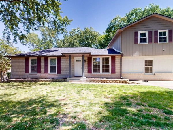 1930 Old Russellville Pike , Clarksville, TN 37043