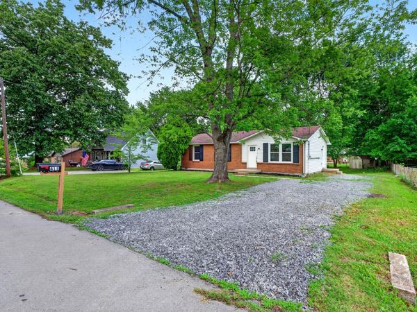 411 Julie Dr , Clarksville, TN 37042