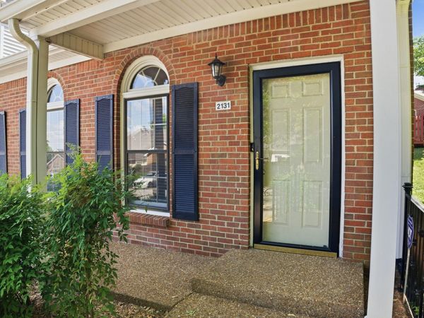 2131 Benton Hall Court , Columbia, TN 38401
