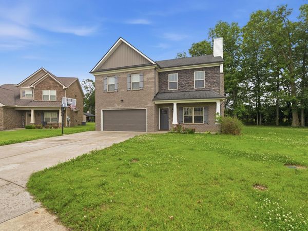 625 Eagleview Dr , Eagleville, TN 37060