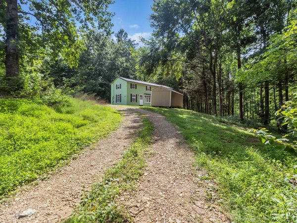 6112 King Robert Ln , Westmoreland, TN 37186