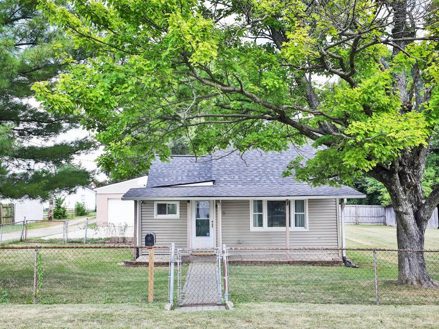 71 Riley Avenue , London, OH 43140 Photo 1