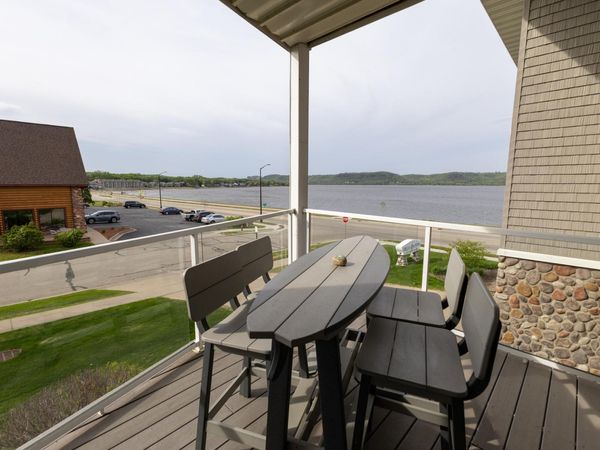 1215 N Lakeshore Drive , Unit 210, Lake City, MN 55041