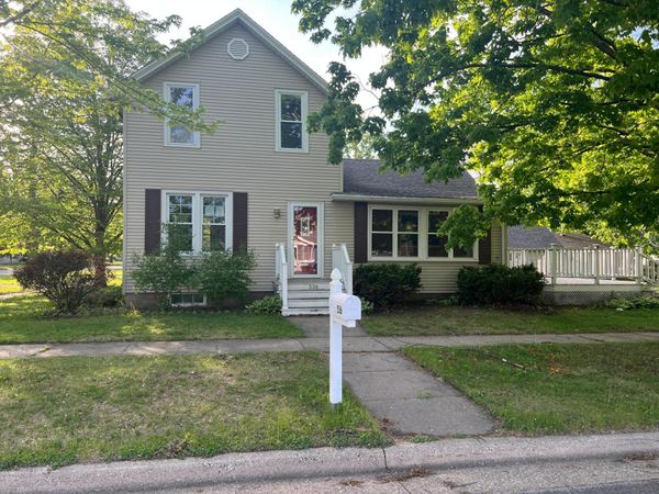 536 Gambia Avenue , Wabasha, MN 55981