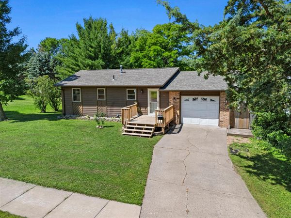 350 3rd Avenue NW, Milaca, MN 56353