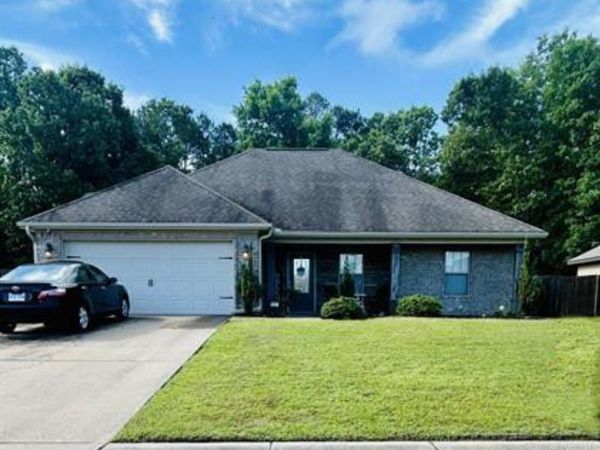 1008 Huck Finn , Redfield, AR 72132