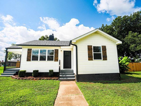 512 Pasadena Ave, Muscle Shoals, AL 35661