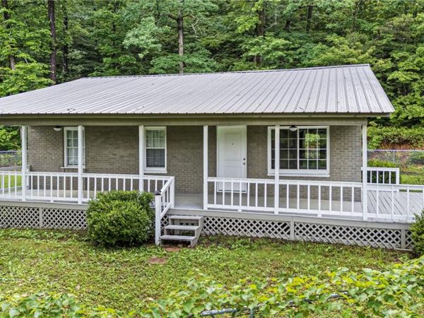 18404 Highway 21 , Ozone, AR 72854