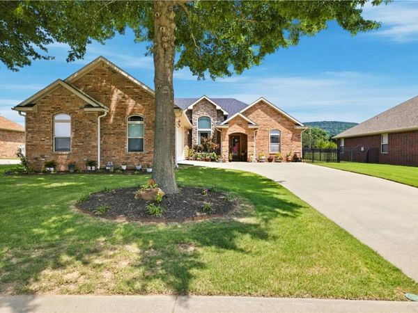 11186 Payne Stewart Drive , Farmington, AR 72730