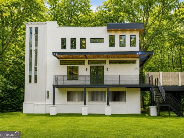 942 Peachtree Battle Circle NW, Atlanta, GA 30327