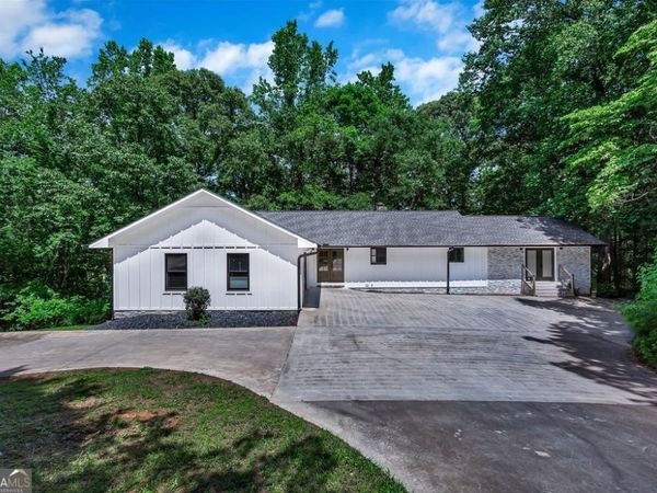 250 Harbor Heights Circle, Lavonia, GA 30553